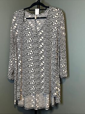 Black and White Polka Dot V-Neck Long Sleeve Tunic